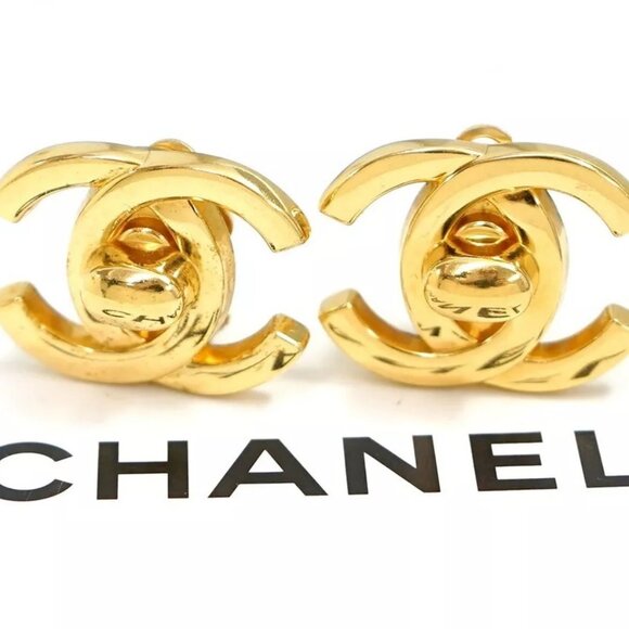 CHANEL CC Logos Turnlock Clip-On Earrings Gold Tone 97P Auth #783-26 - Picture 1 of 15